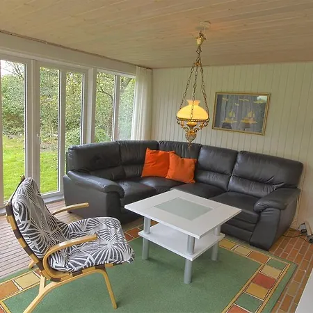 Ferienhaus V *